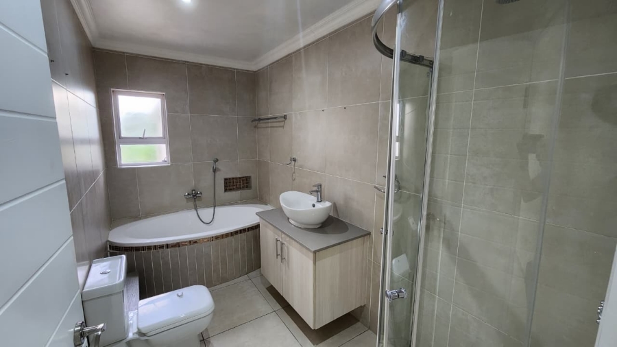 5 Bedroom Property for Sale in Laguna Sands Western Cape